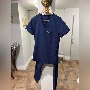 Navy blue figs good condition